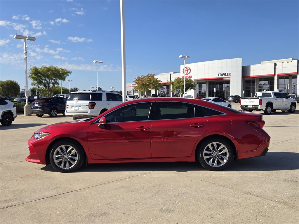 2022 Toyota Avalon XLE photo 4