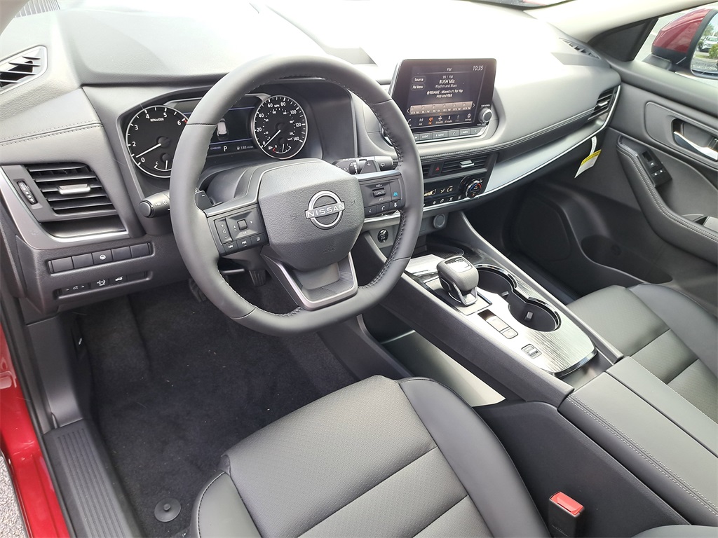 2026 Nissan Rogue SV photo 18