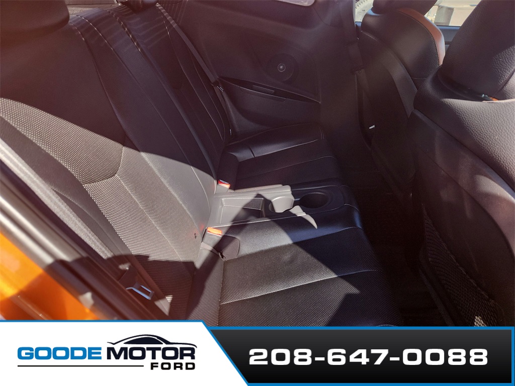 2016 Hyundai Veloster Turbo photo 22