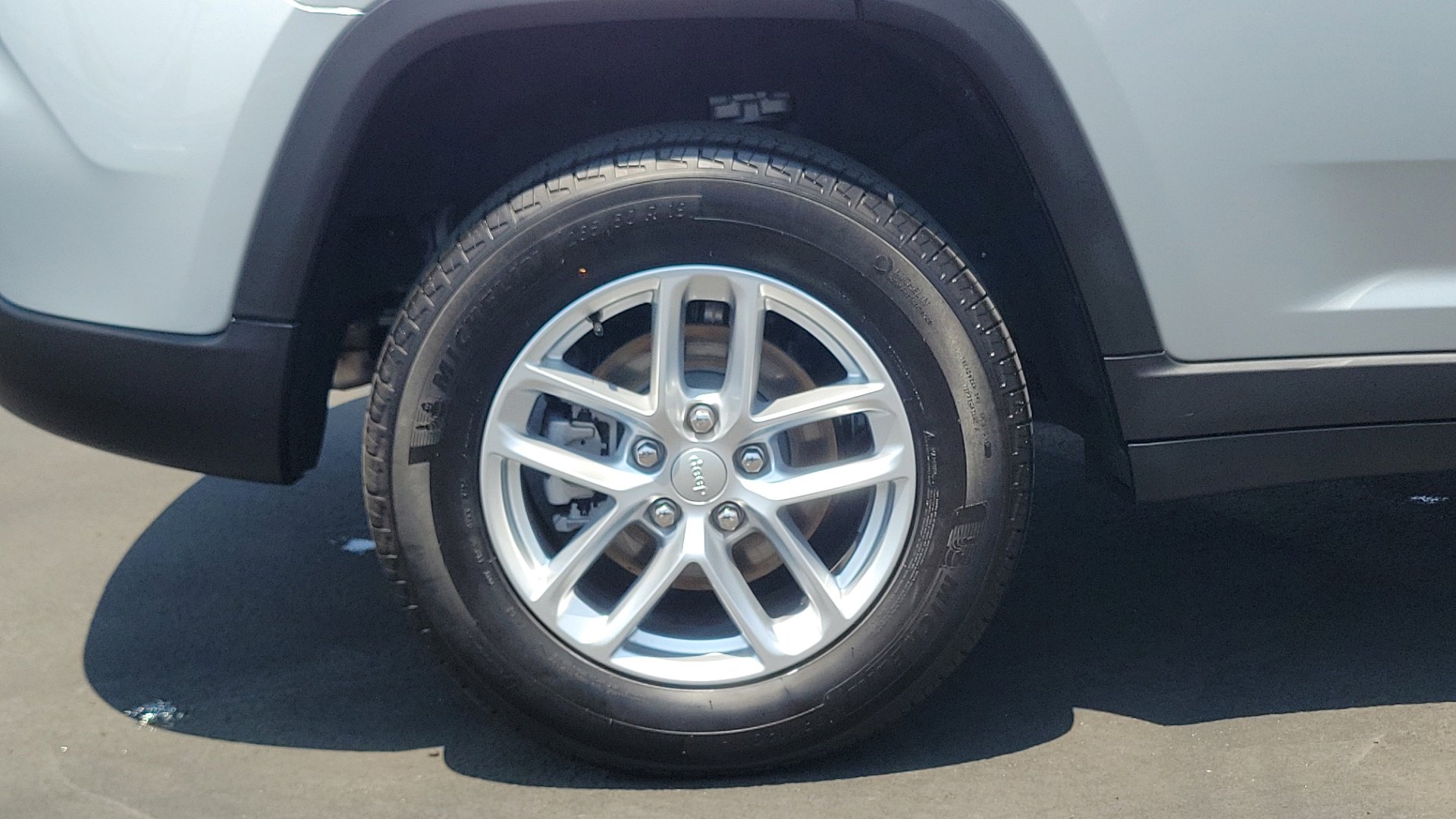 2025 Jeep Grand Cherokee Laredo X photo 5
