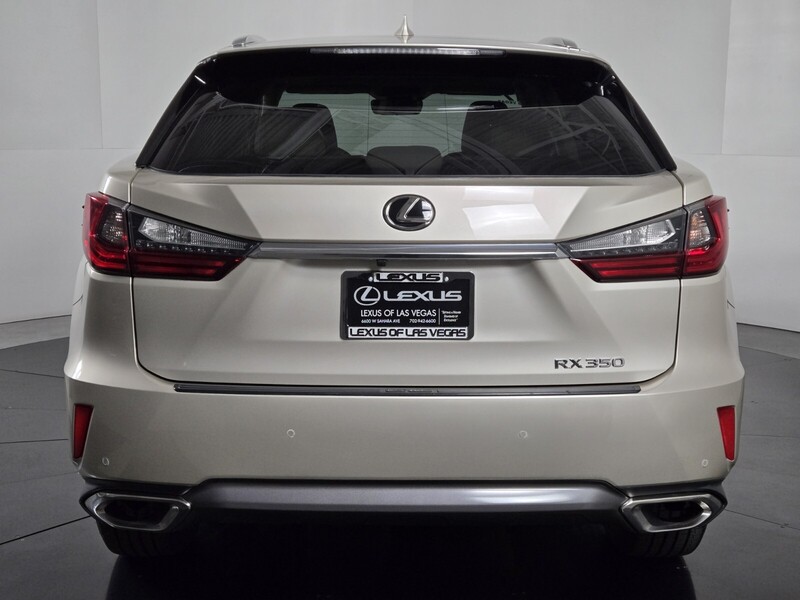 2017 Lexus RX photo 4