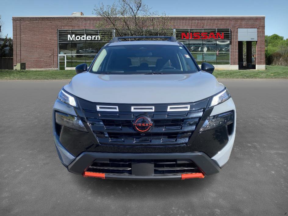 2025 Nissan Rogue SV photo 4