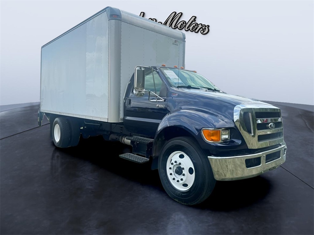 2008 Ford F-650's photo
