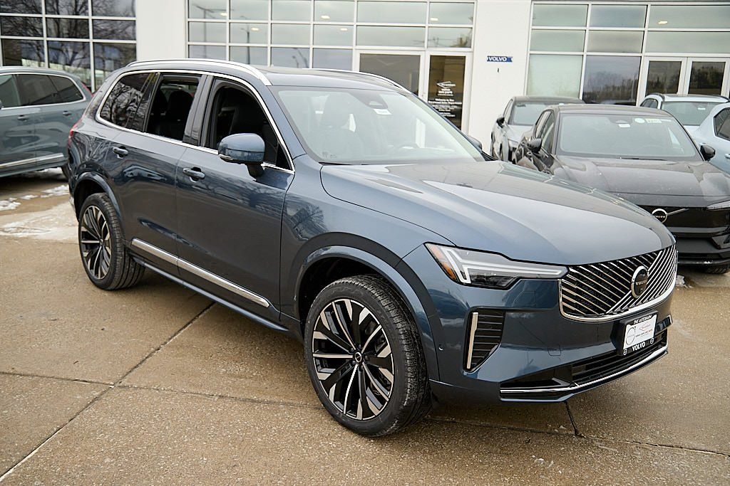 2026 VOLVO XC90 - Image 3