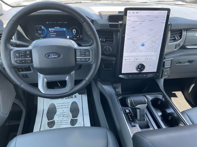 2025 Ford F-150 Lightning photo 3