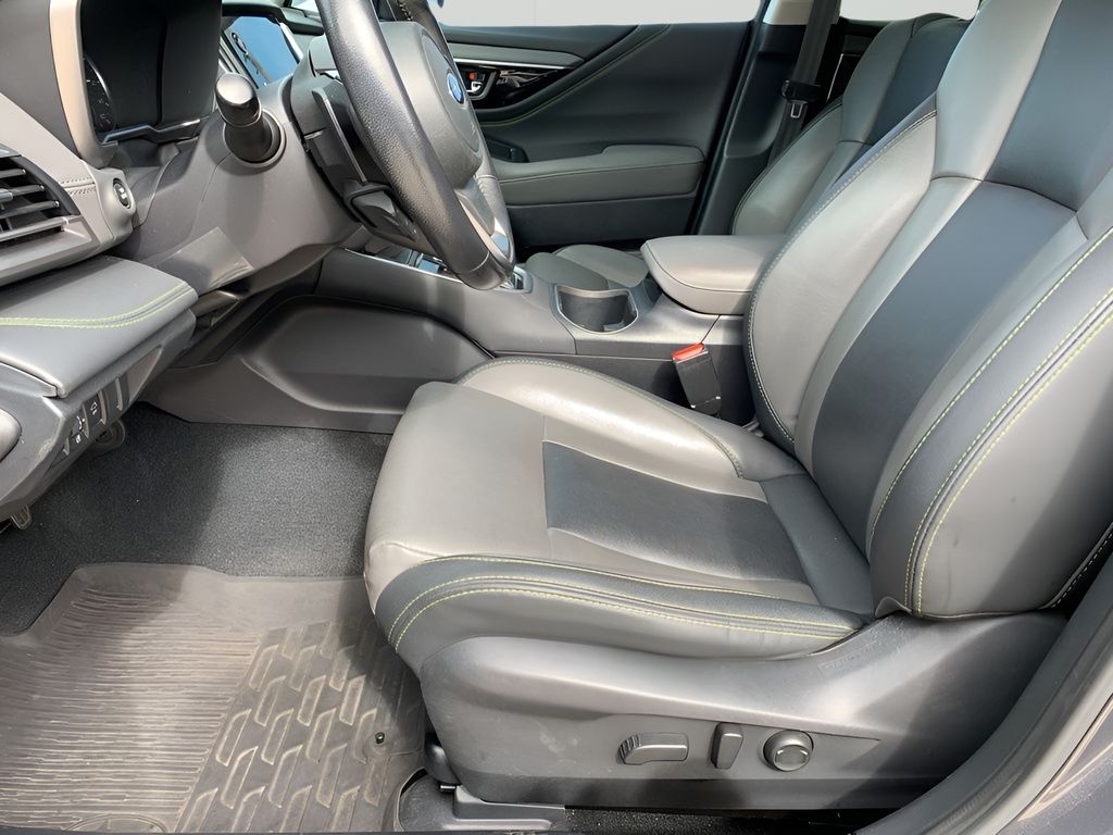 2020 Subaru Outback Onyx Edition XT photo 8