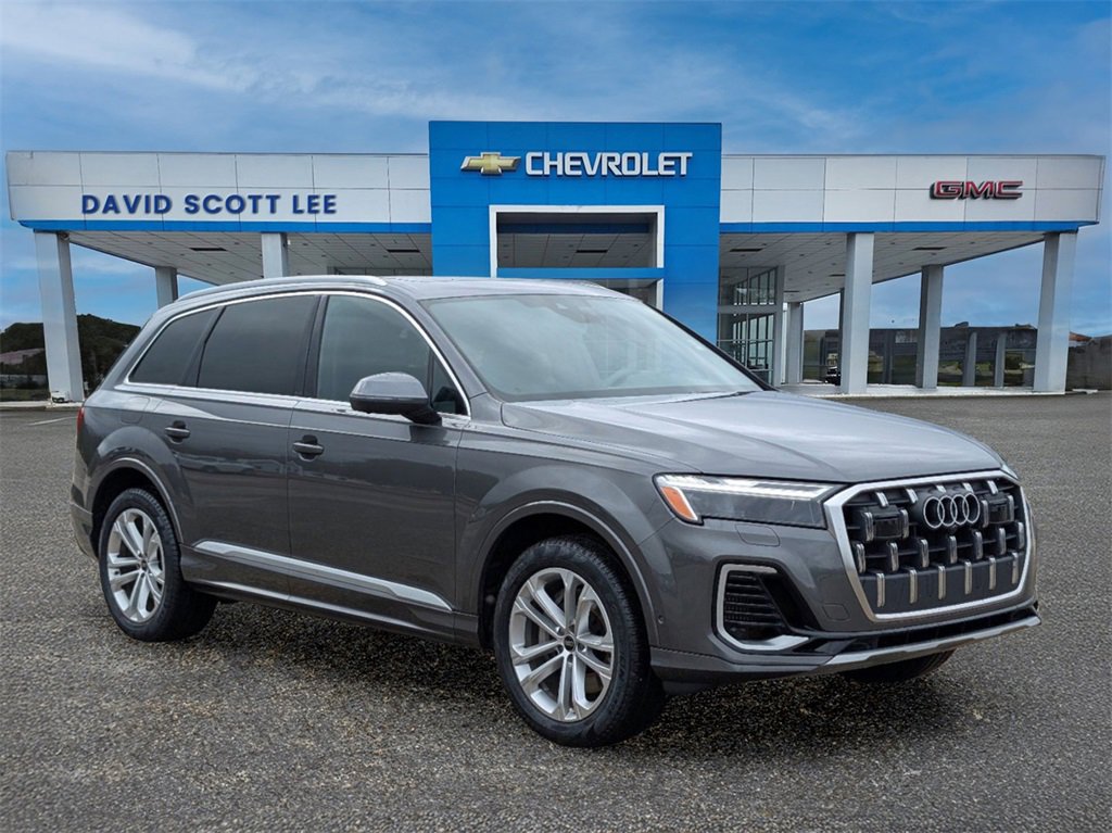 2025 Audi Q7 55 Premium Plus photo 3