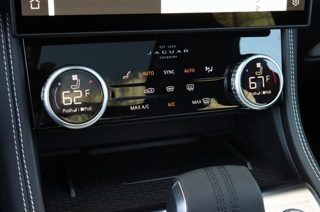 2026 JAGUAR PACE P250 - Image 30