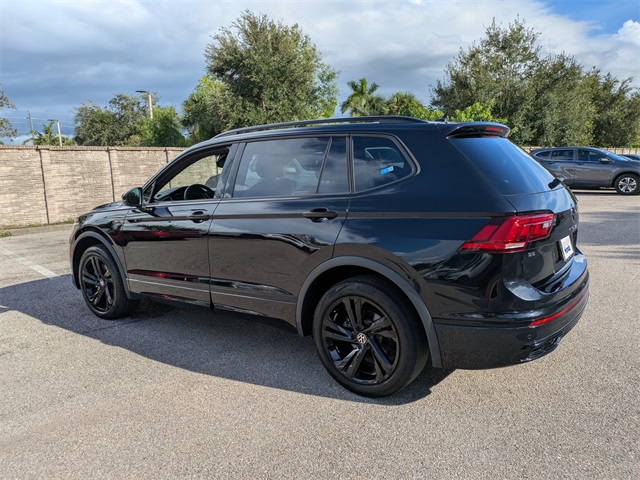 2023 Volkswagen Tiguan SE R-Line Black photo 6