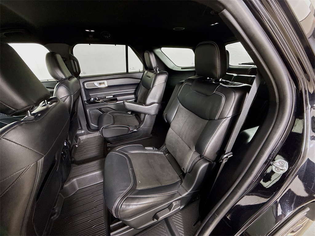 2022 Ford Explorer ST photo 22