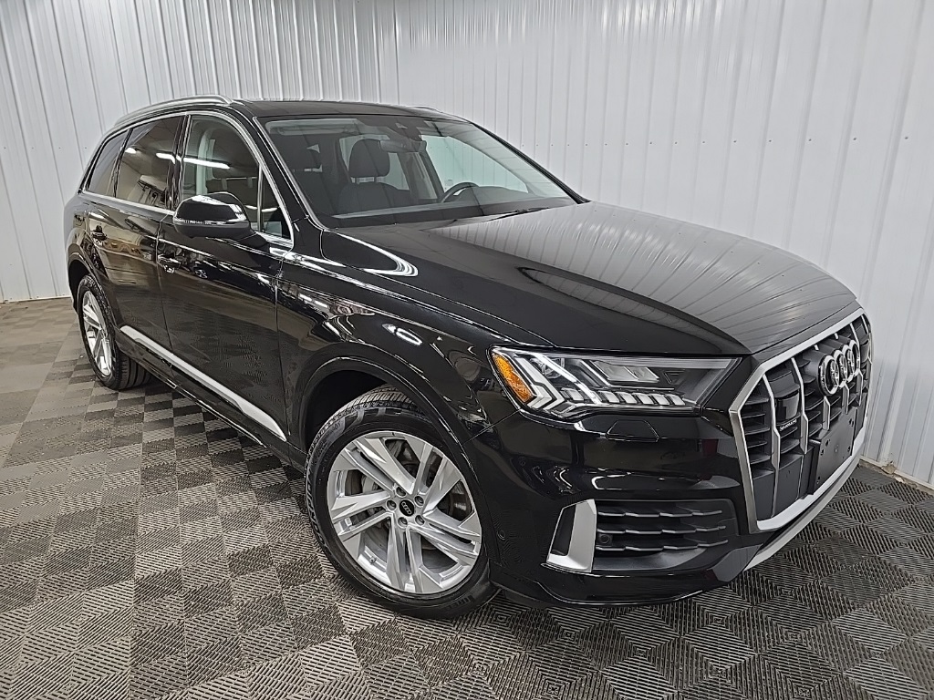 2023 Audi Q7 55 Premium photo 7