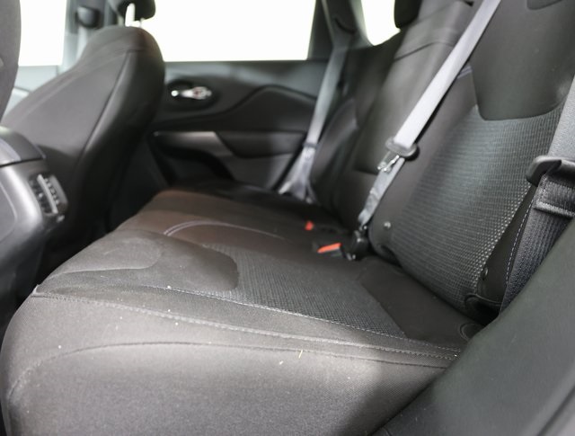2019 Jeep Cherokee Latitude photo 4