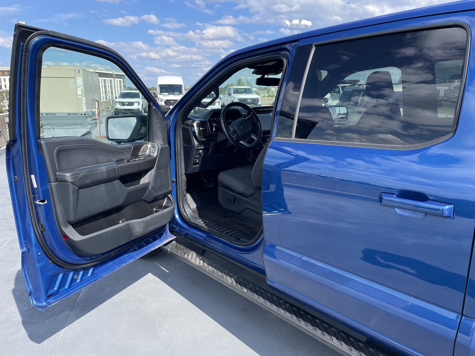 2022 Ford F-150 XLT photo 8