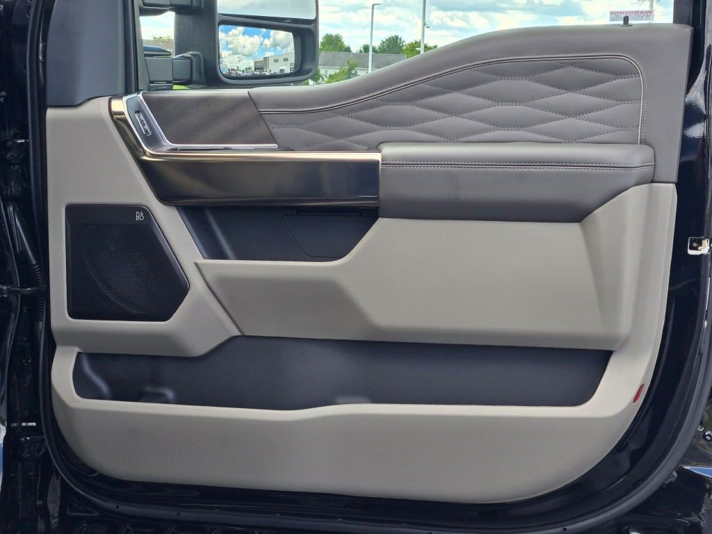 2026 Ford F-350 photo 5