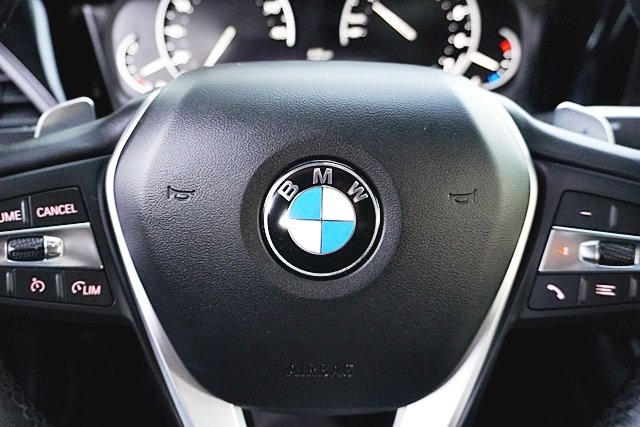 Used 2020 White BMW 330i image 33