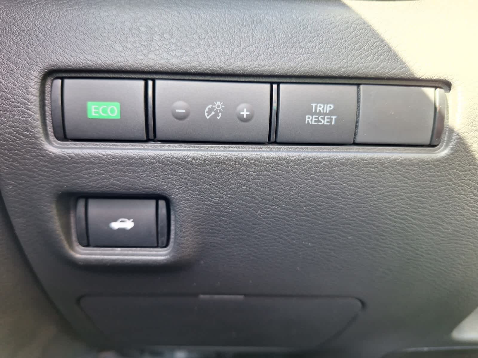 2025 Nissan Sentra SV photo 11