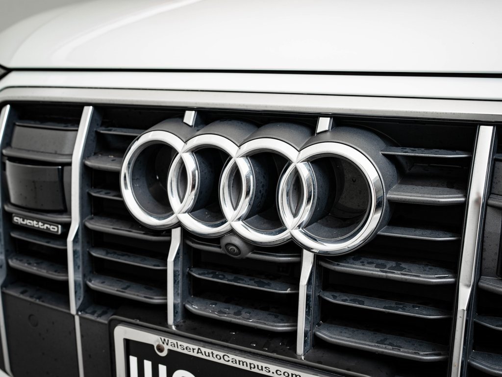 2022 Audi Q7 55 Premium Plus photo 3