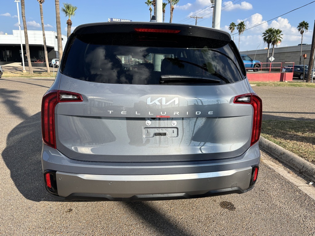 2025 Kia Telluride LX photo 4