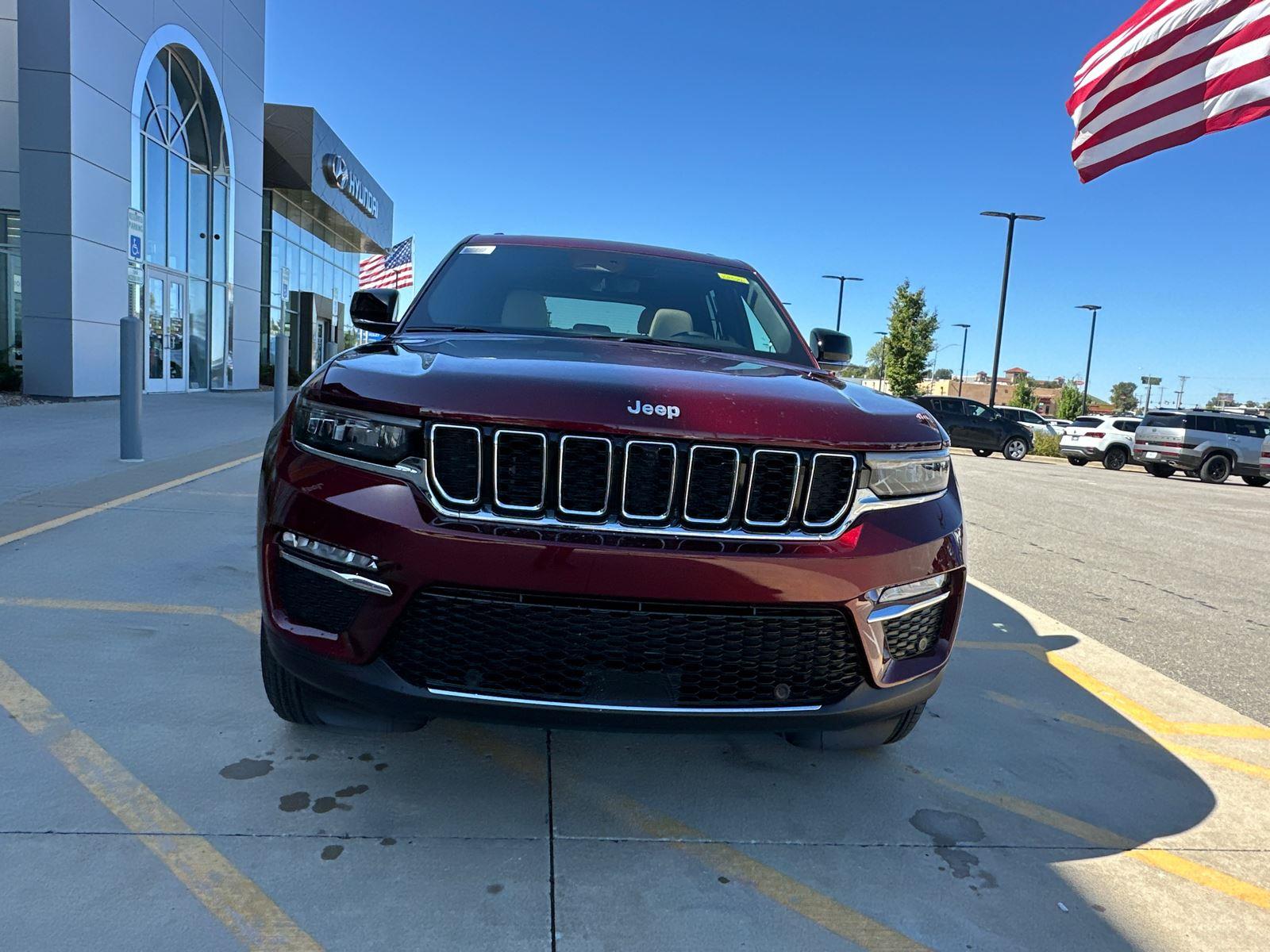2025 Jeep Grand Cherokee Limited photo 4