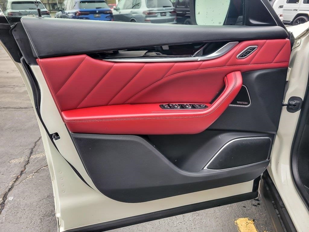 2022 MASERATI LEVANTE - Image 17