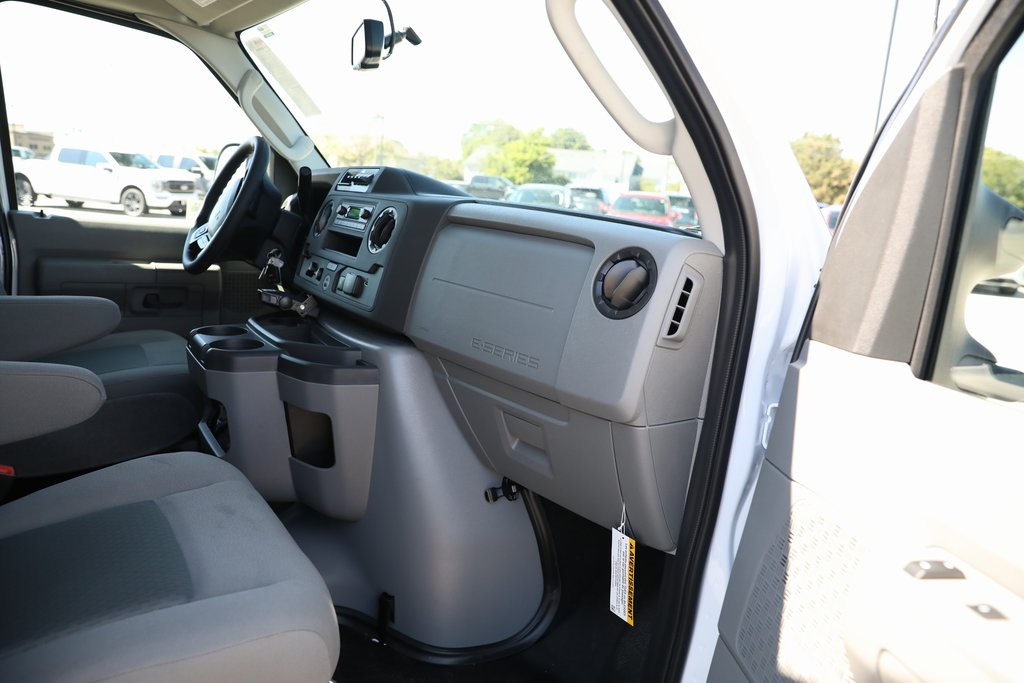 2026 Ford E-350 Base photo 30