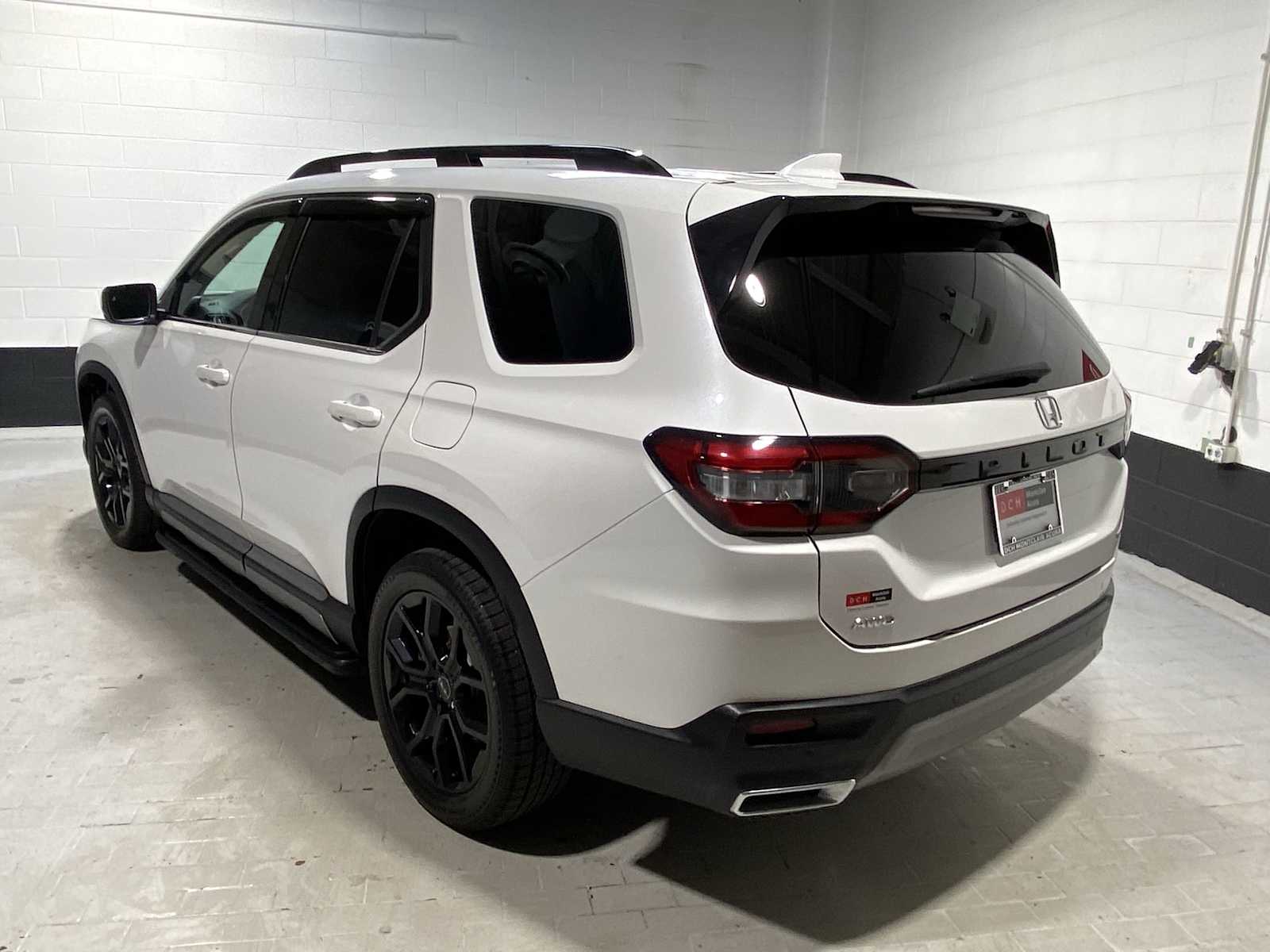 2025 Honda Pilot Touring photo 4