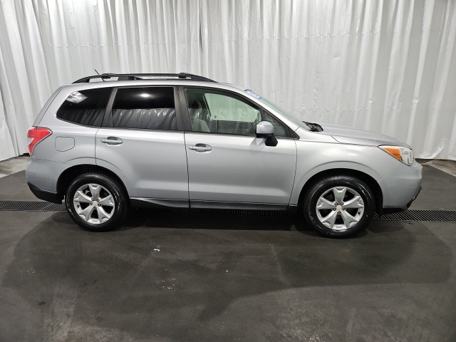 Used 2015 Subaru Forester i Premium with VIN JF2SJADC2FH580007 for sale in Grants Pass, OR