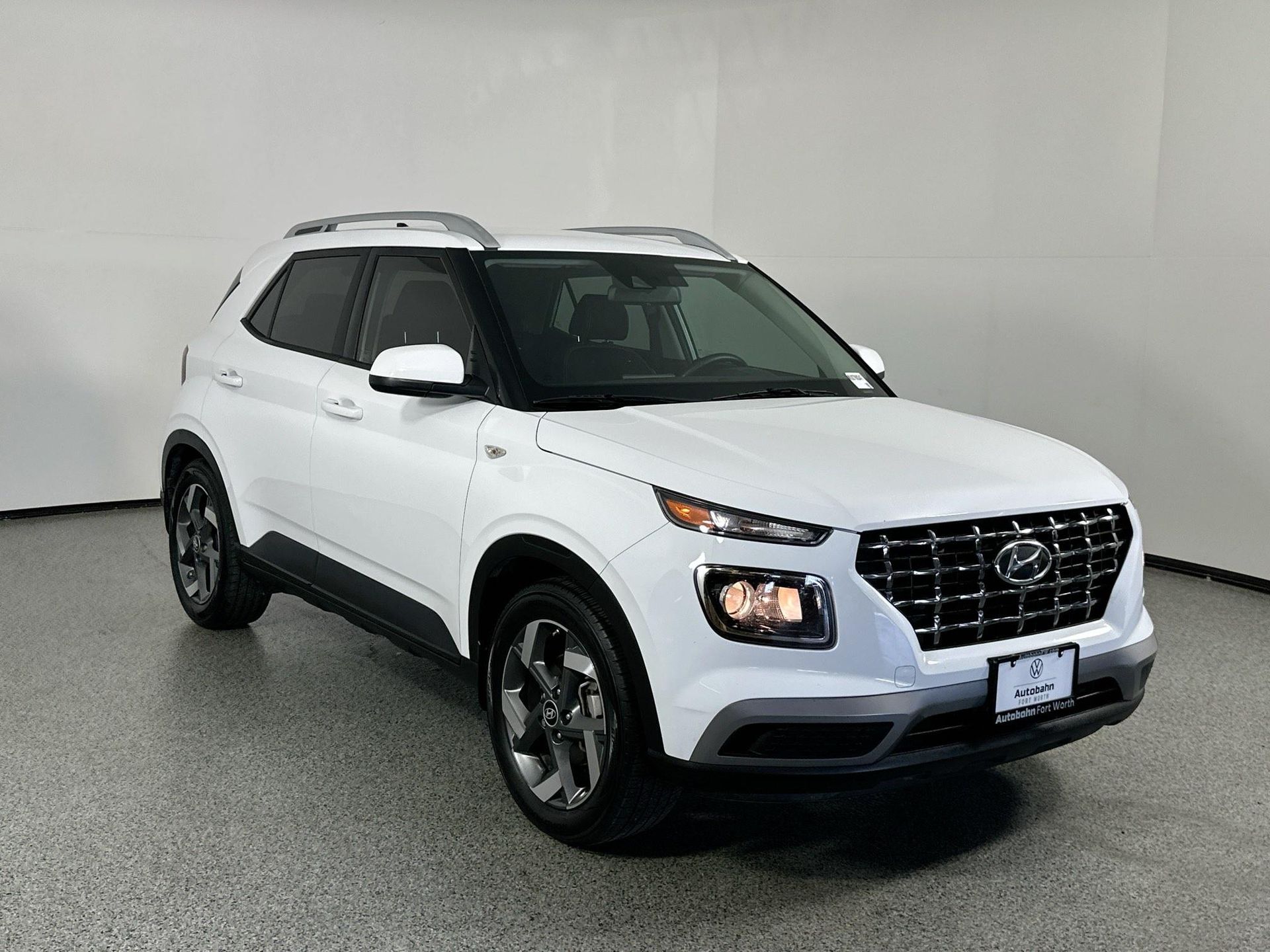 2021 Hyundai Venue SEL Denim photo 3
