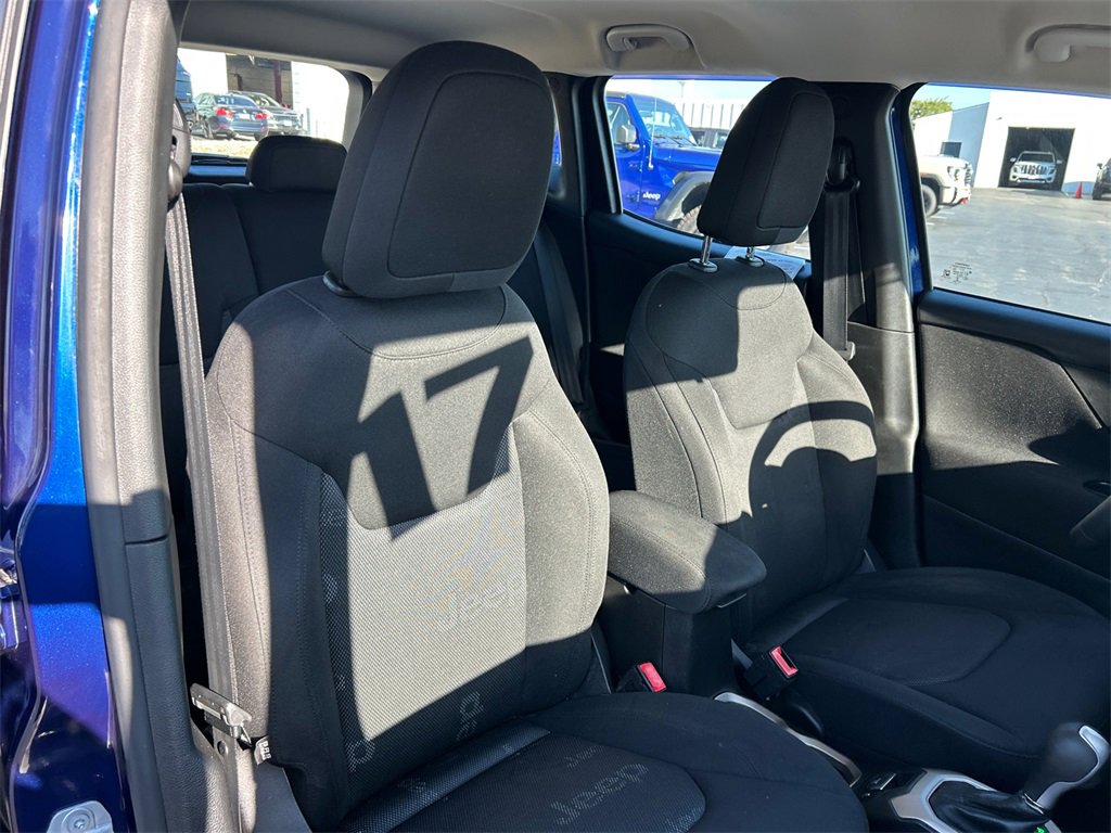 2017 Jeep Renegade Sport photo 31
