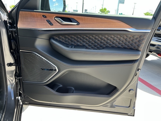 2025 Jeep Grand Cherokee Summit Reserve photo 22