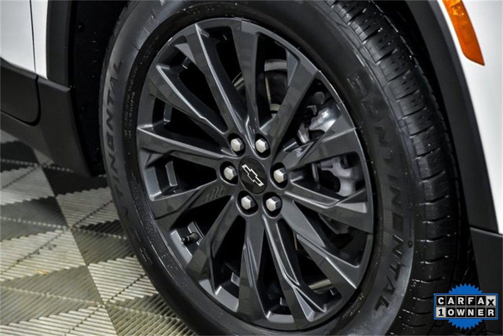 2023 Chevrolet Traverse RS photo 2
