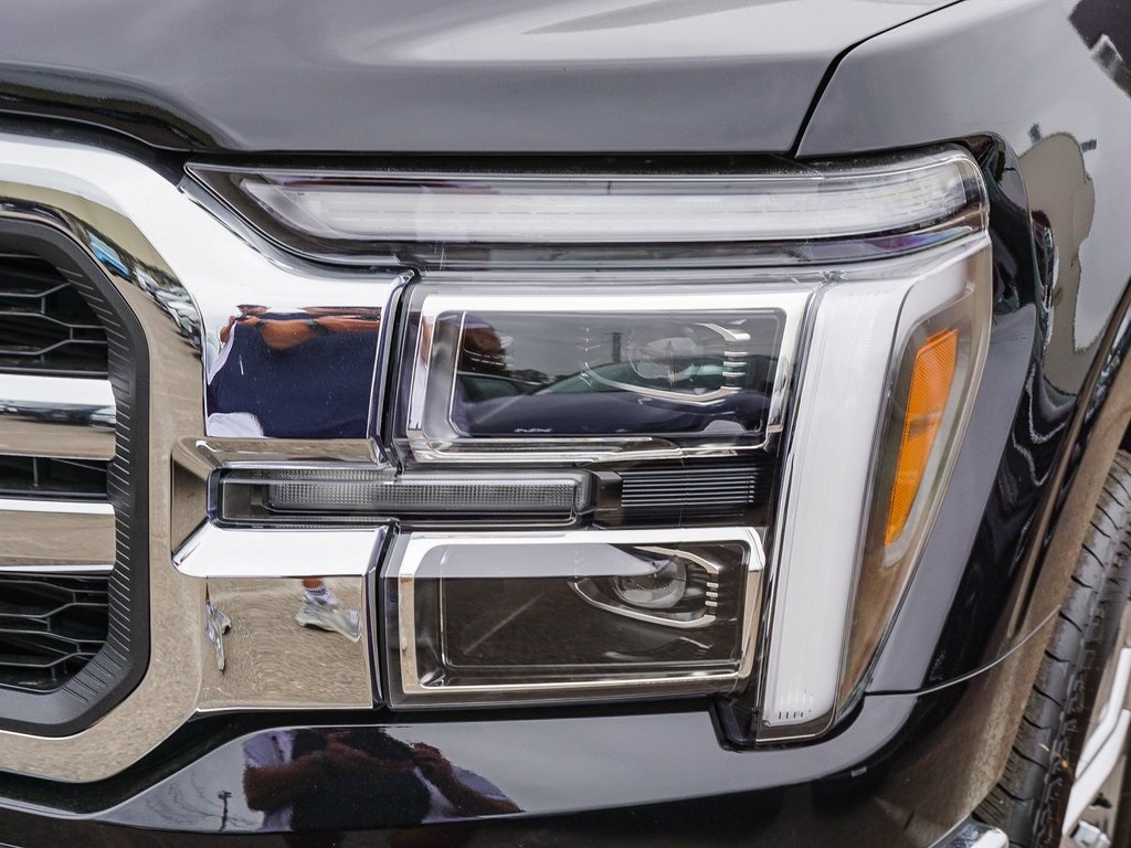 2025 Ford F-150 Lariat photo 5