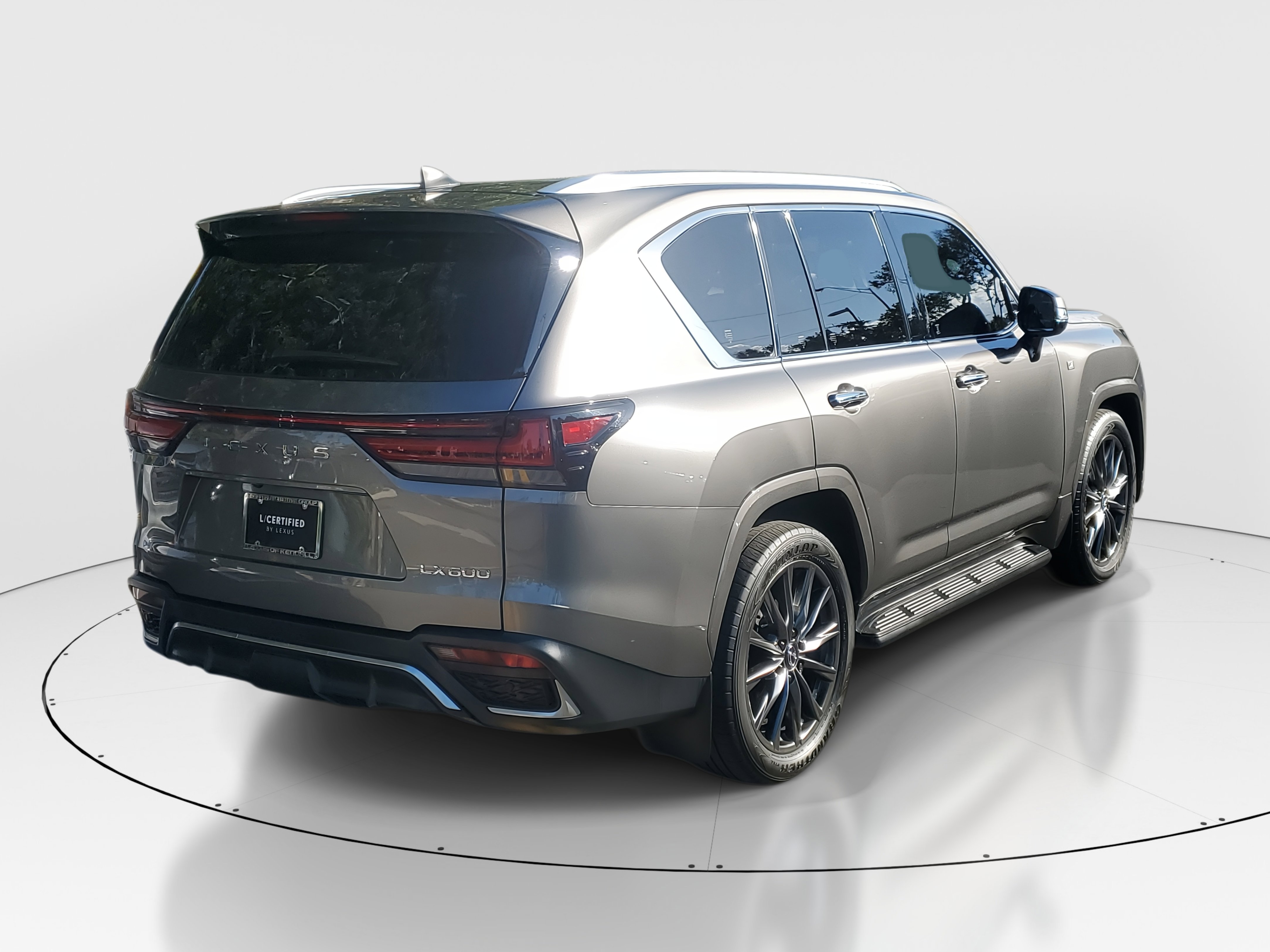 2024 Lexus LX 600 F SPORT photo 5