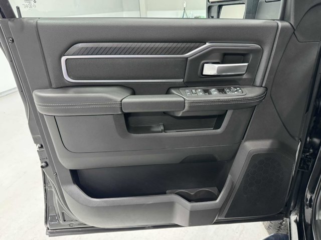 2026 Ram 2500 Big Horn photo 7