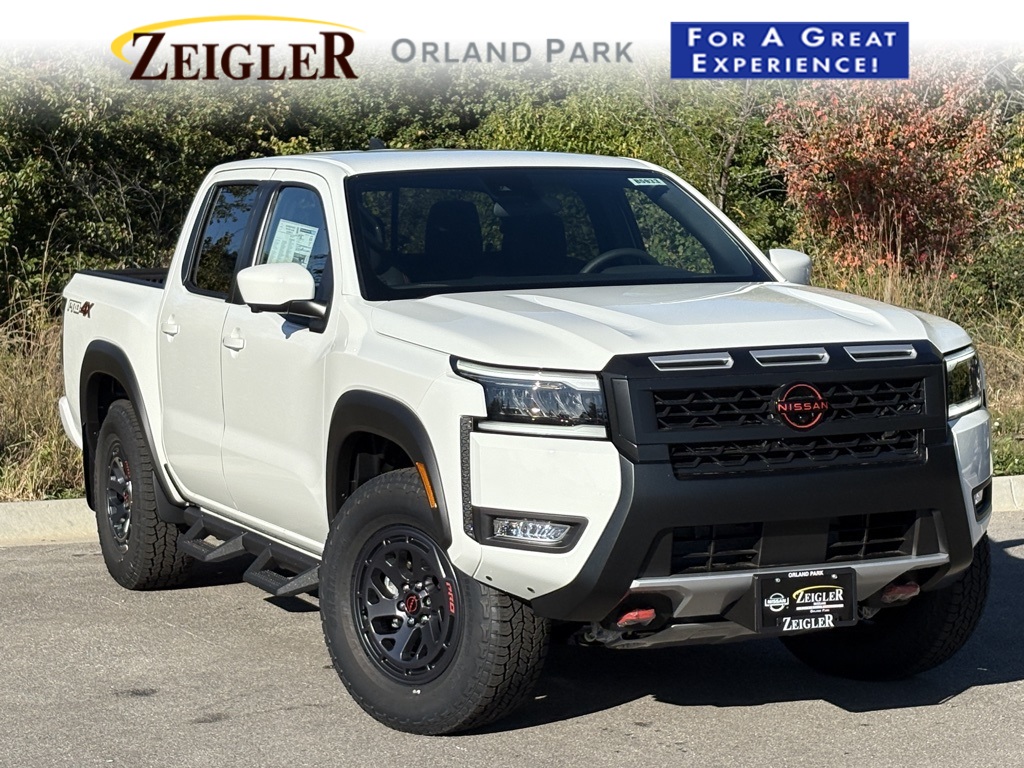 2026 Nissan Frontier PRO-4X's photo