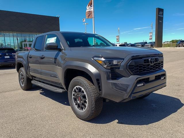 2024 Toyota Tacoma TRD Off-Road photo 3