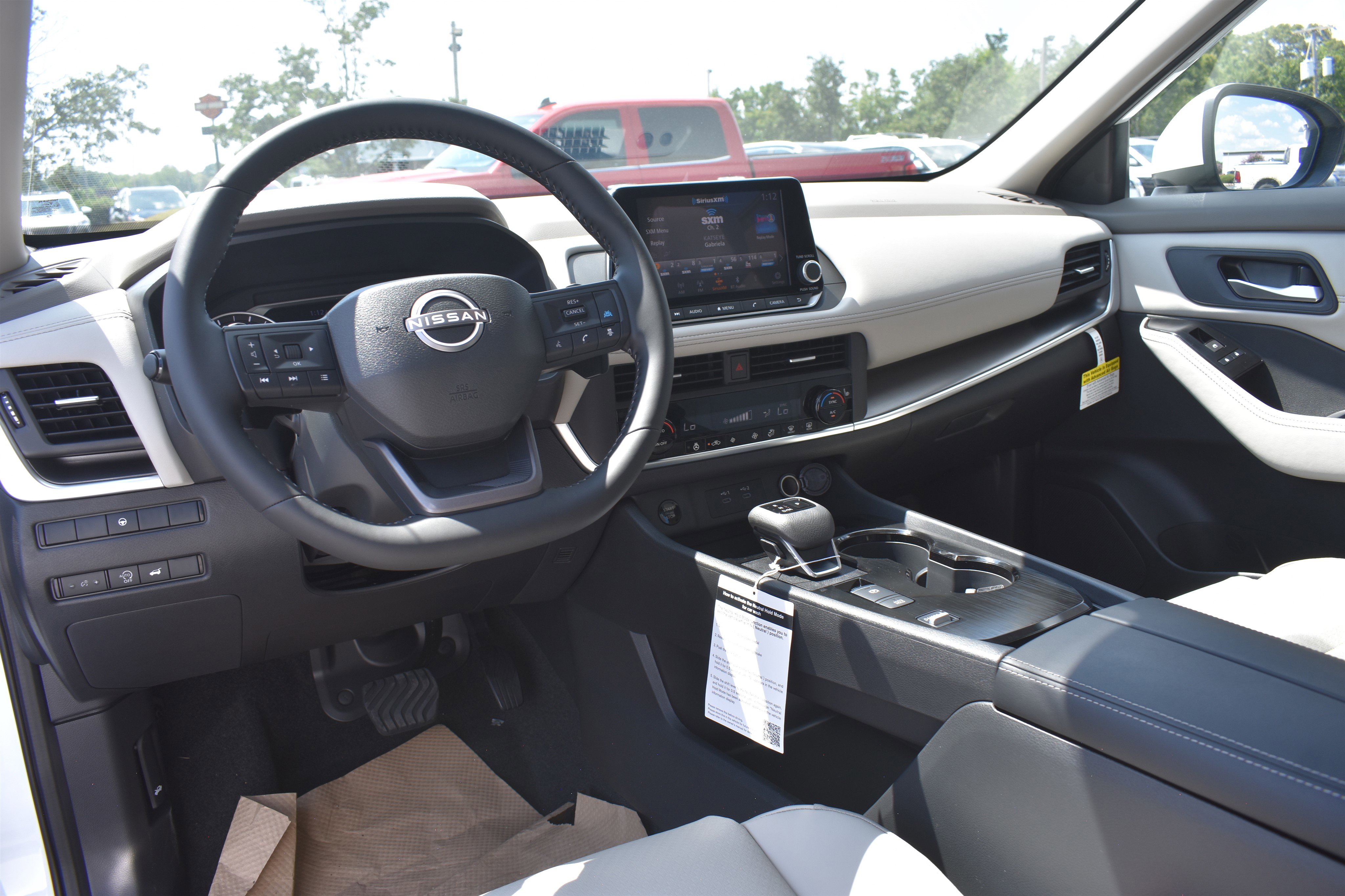 2026 Nissan Rogue SV photo 5