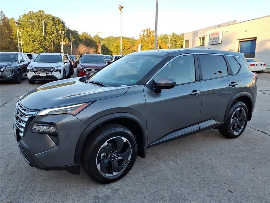 2026 Nissan Rogue SV photo 4