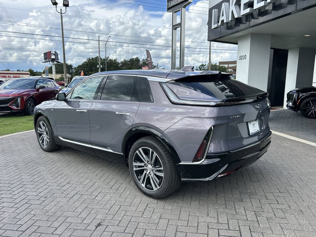 2026 Cadillac Lyriq Luxury photo 3