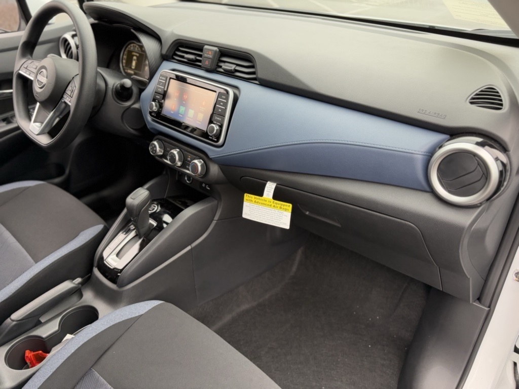 2025 Nissan Versa SV photo 25