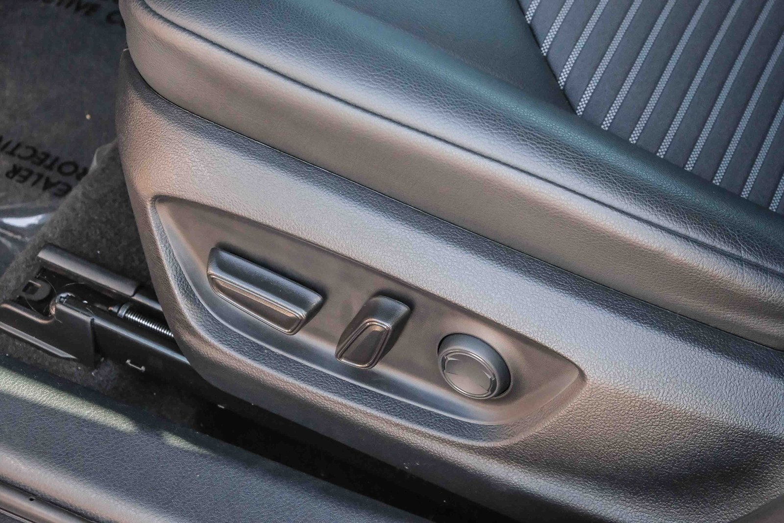 2023 Toyota Camry SE photo 21