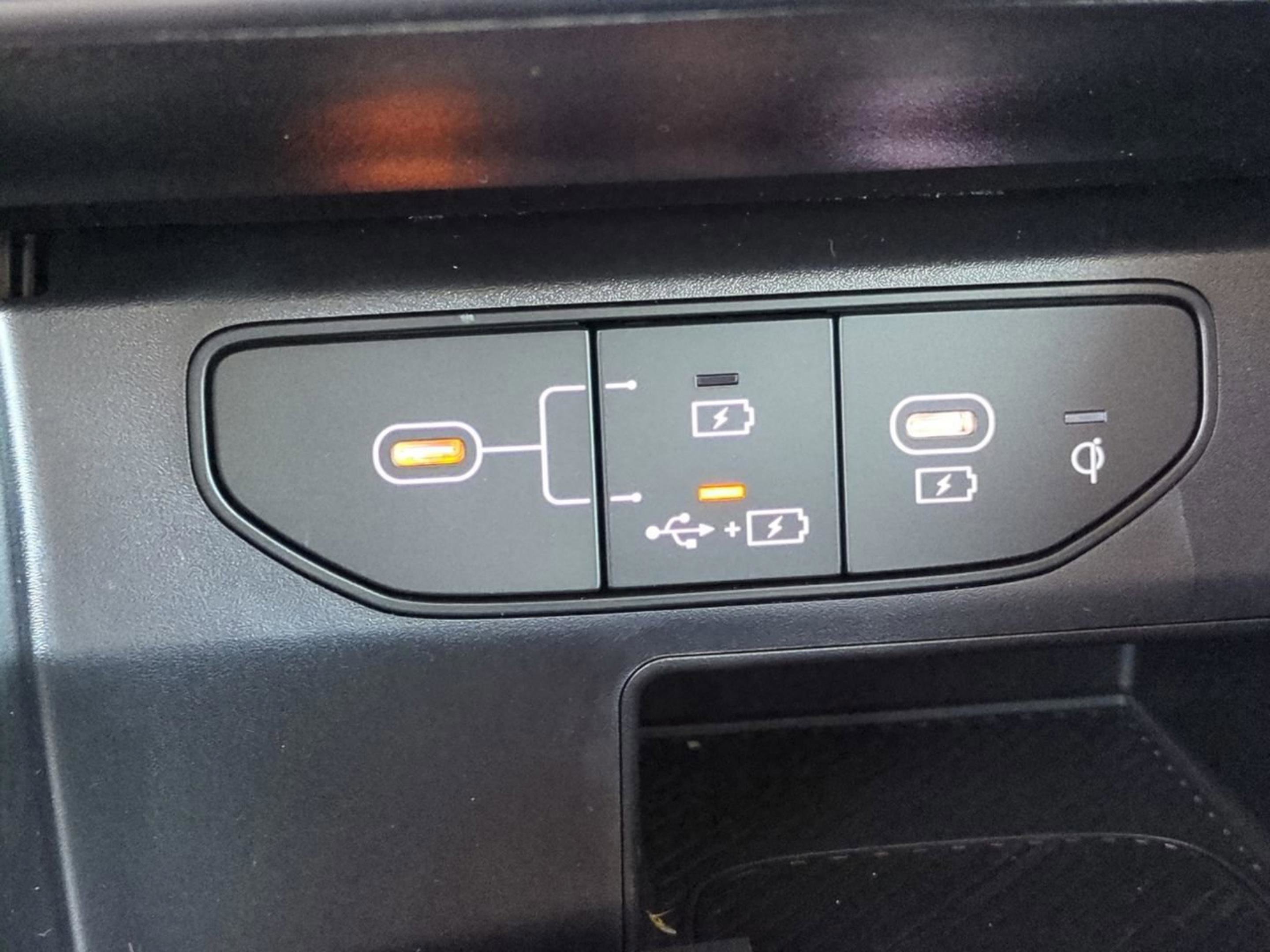 2025 Kia Sorento Hybrid EX photo 23