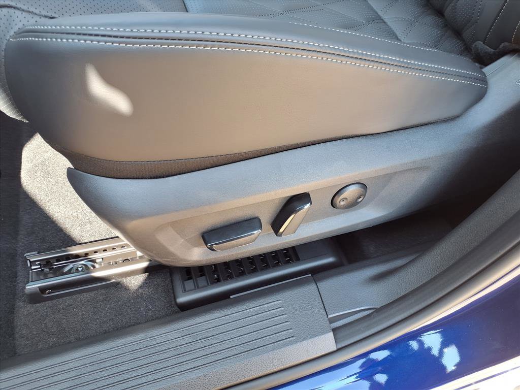 2026 Nissan Rogue Platinum photo 12