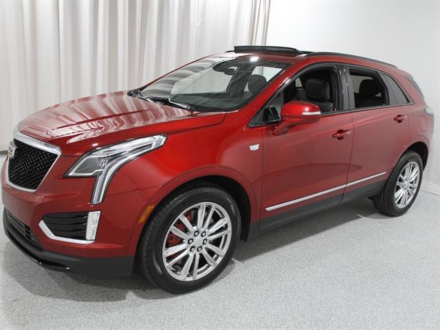 2023 Cadillac XT5 Sport photo 3