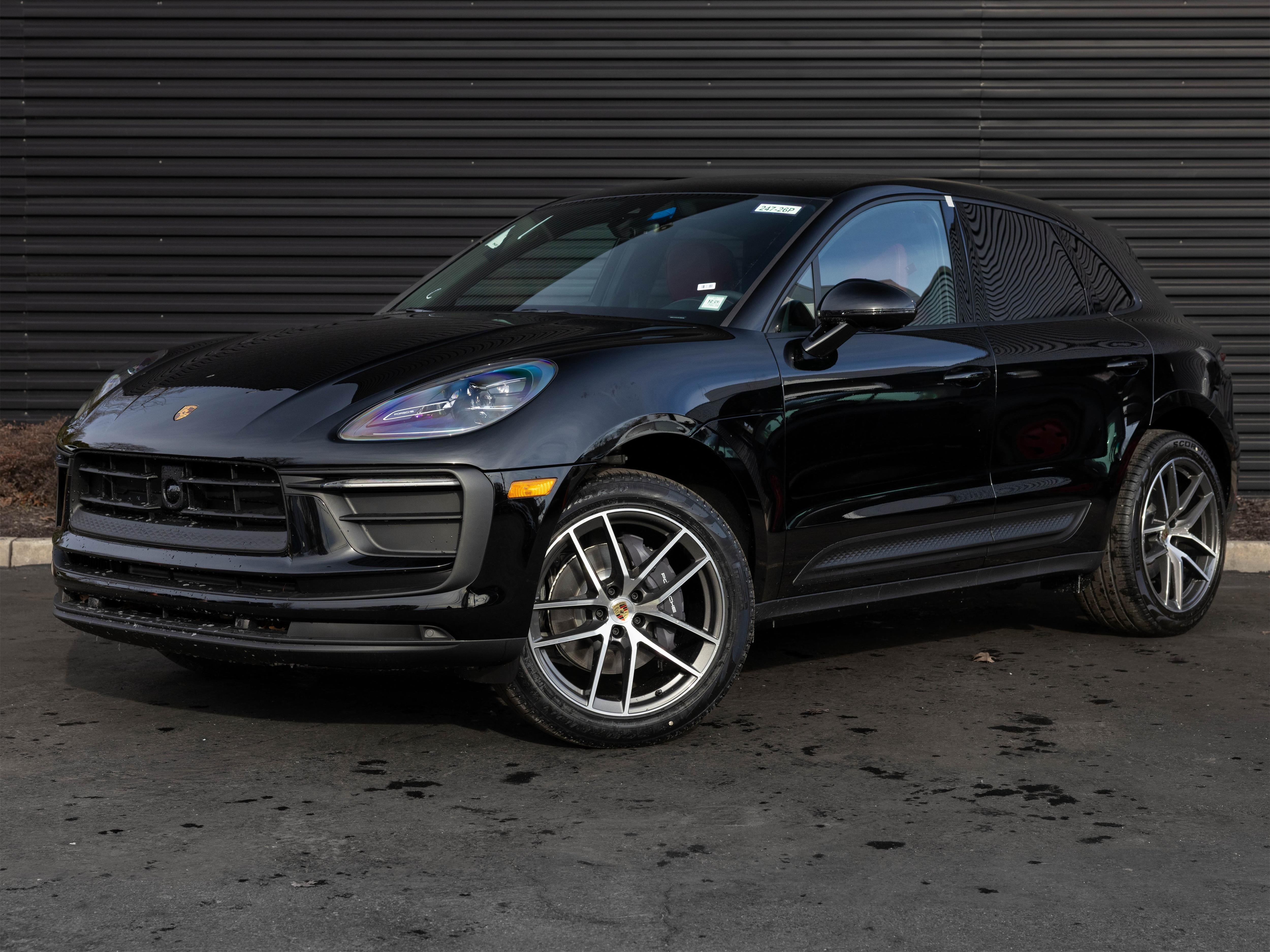 2026 Porsche Macan Base