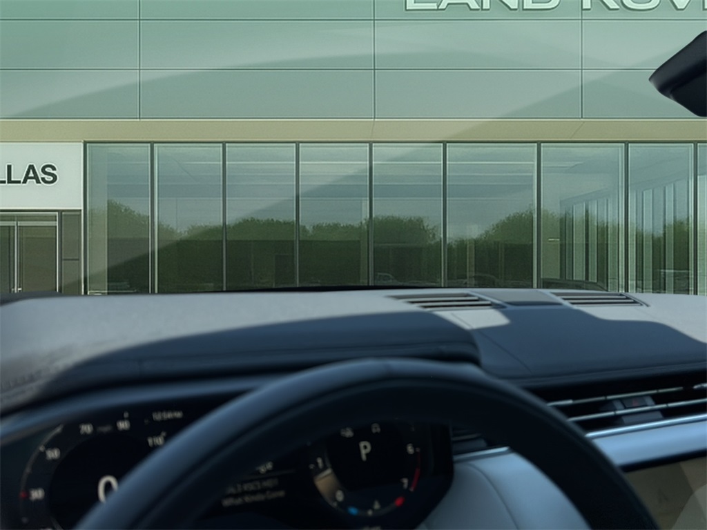 2025 Land Rover Range Rover Sport SE photo 12