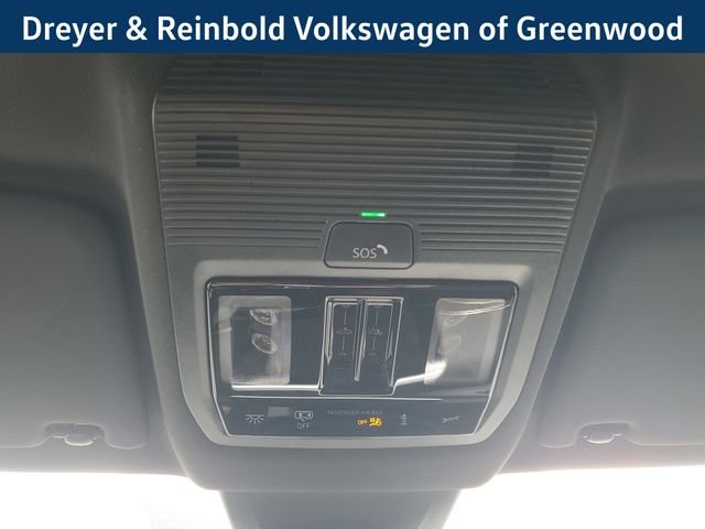 2025 Volkswagen Atlas Cross Sport SEL R-Line photo 26