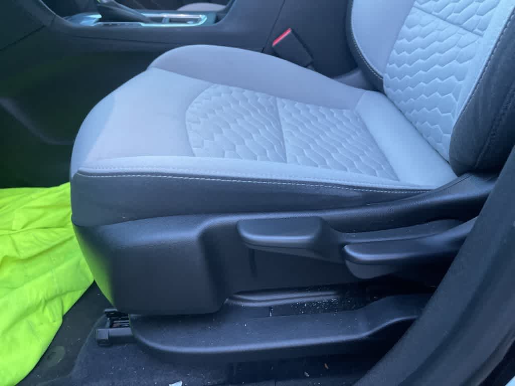 2021 Chevrolet Equinox LS photo 14