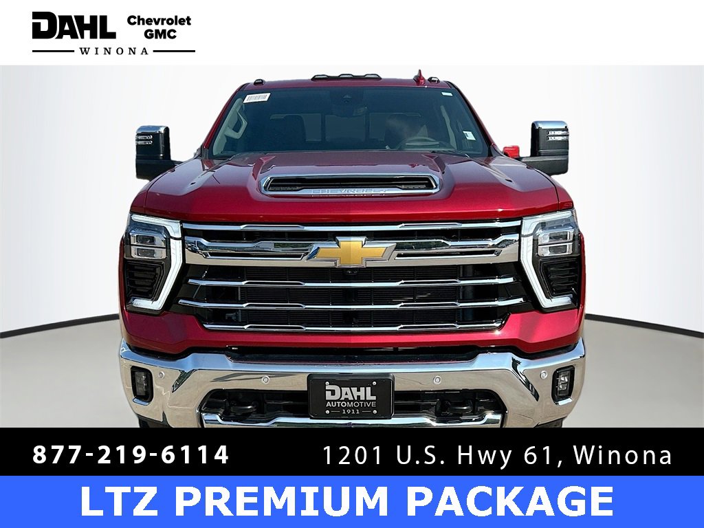 2025 Chevrolet Silverado 3500HD LTZ photo 3
