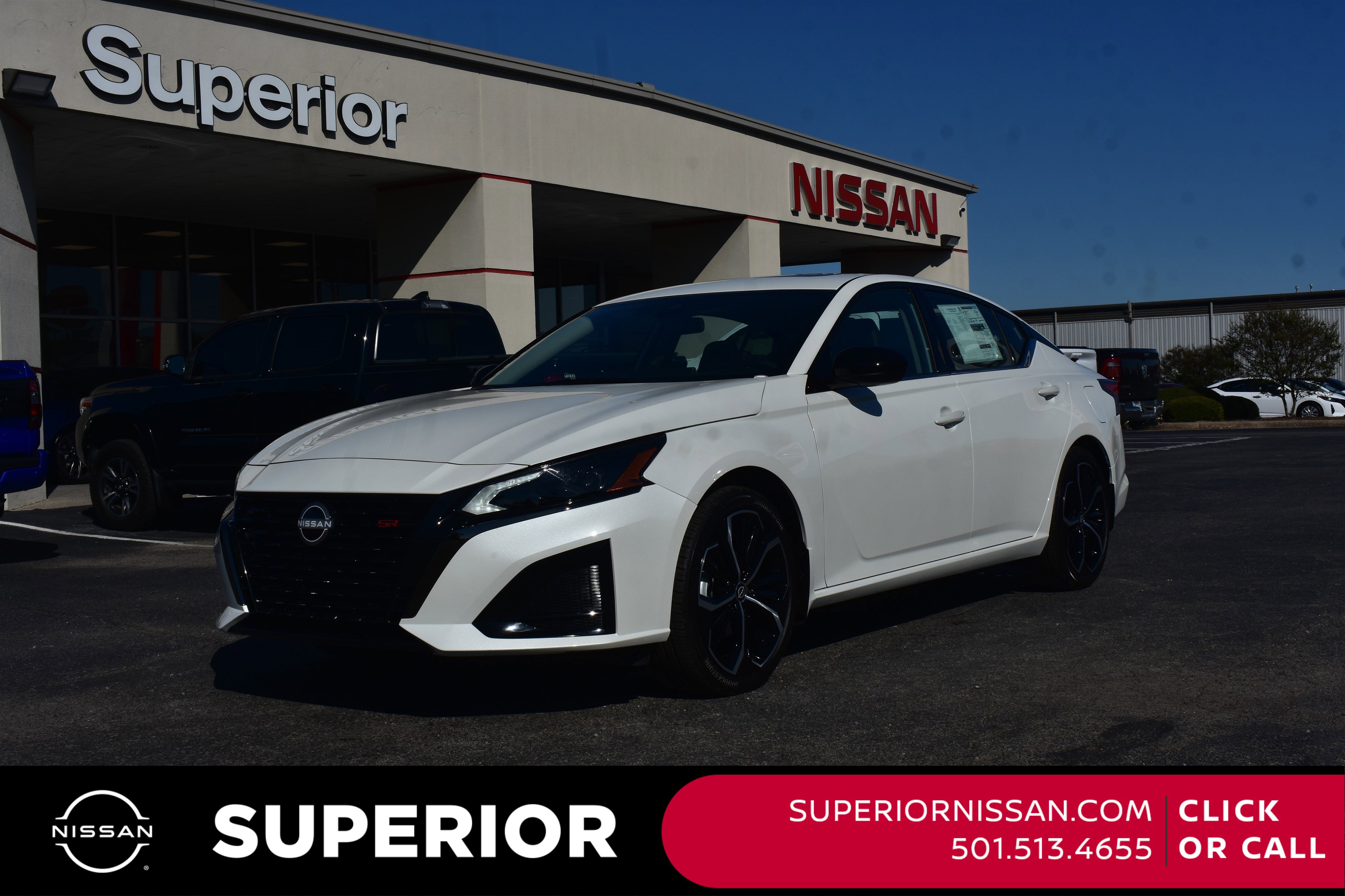 2025 Nissan Altima SR's photo